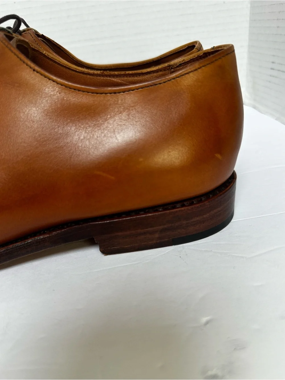 Allen Edmonds Men’s Mackenzie Whiskey Leather Medallion Toe Oxford Shoes-Size 11